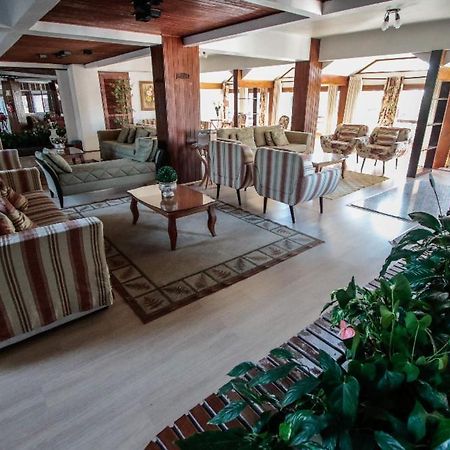 Flat No Residencial Pousada Serrano Centro 格拉玛多 外观 照片