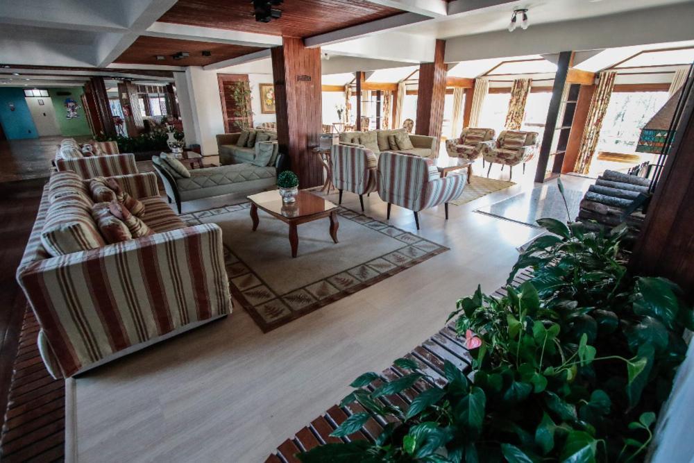 Flat No Residencial Pousada Serrano Centro 格拉玛多 外观 照片
