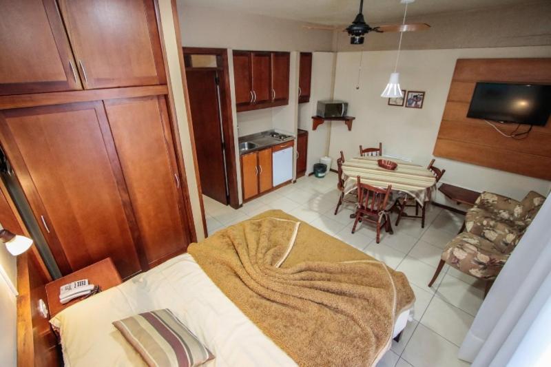 Flat No Residencial Pousada Serrano Centro 格拉玛多 外观 照片
